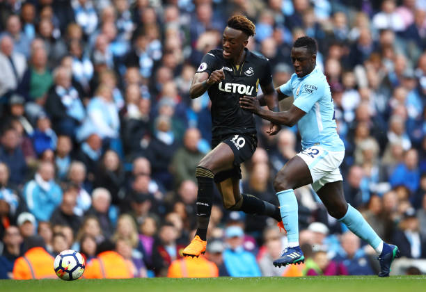 歐足聯官宣鄧弗裏斯當選荷烏之戰MVP.