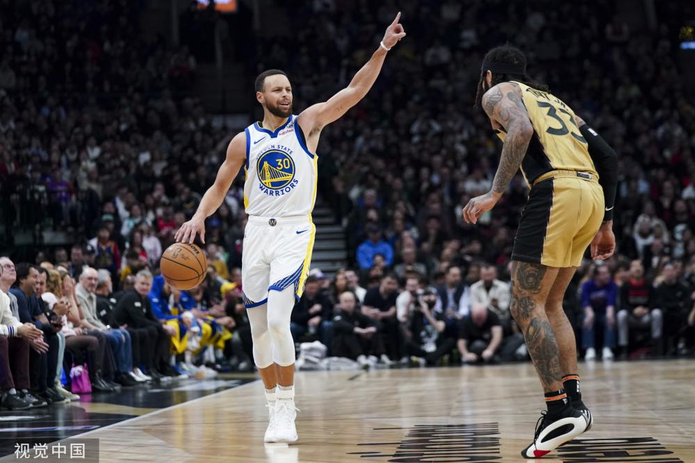 戴维斯与东 戴维斯与东